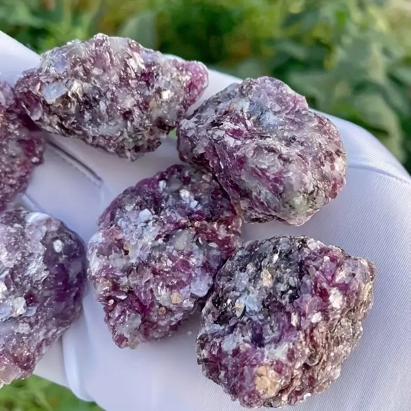 天然の紫雲母原石 大きさ3～6cm １個　　鉱物　天然石　原石　ルース 標本　パワーストーン 　宝石　_画像4