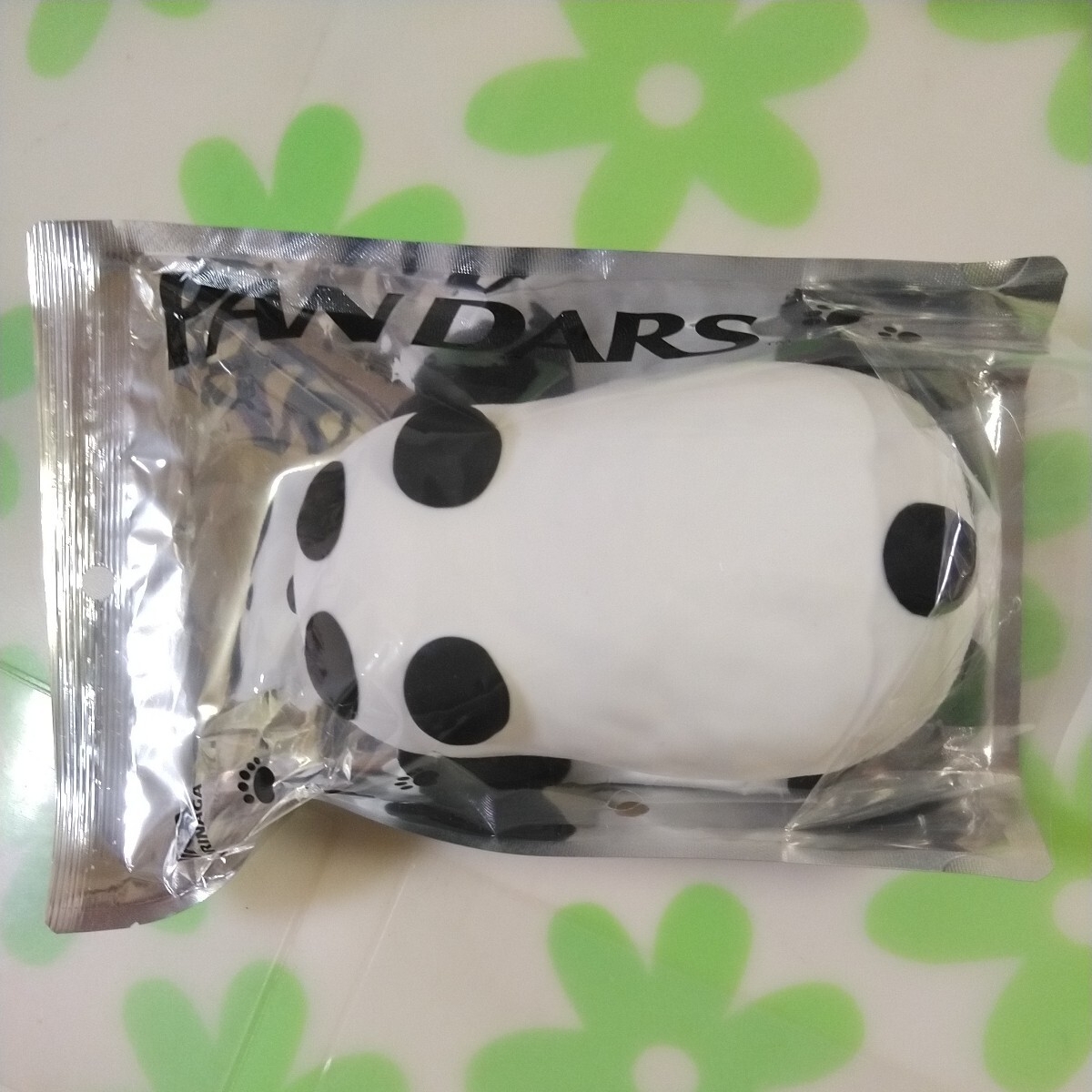 即決 森永製菓 パンダース ミルク&ホワイト&シリコンポーチ 即決 森永製菓 パンダース ミルク&ホワイト&シリコンポーチ