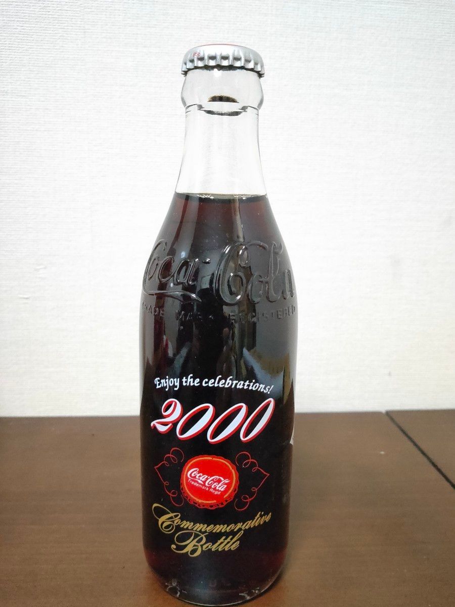 コカコーラ 瓶 2000年記念ボトル 300ml 1本 箱付き　インテリア 置物