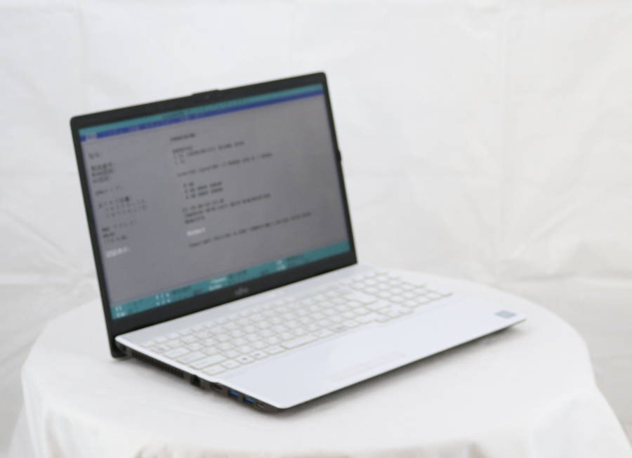 FUJITSU FMVA53D3WG LIFEBOOK AH537/D3 Core i7 8565U 1.80GHz 8GB 1000GB HDD др. #1 неделя гарантия 