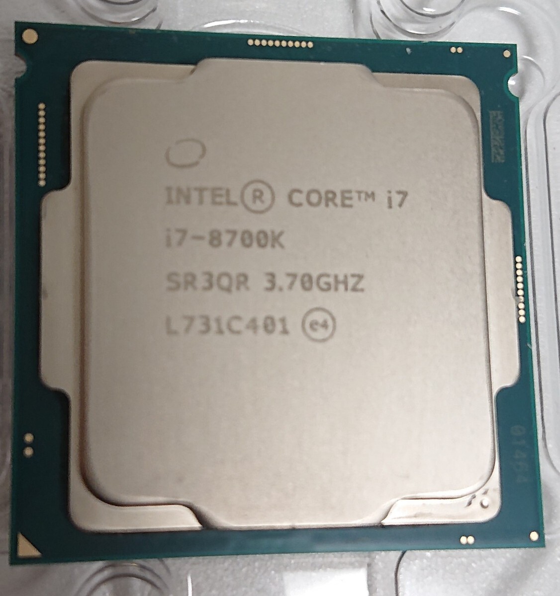 Intel CPU Core i7-8700K 3.7GHz LGA1151 BX80684I78700K_画像1