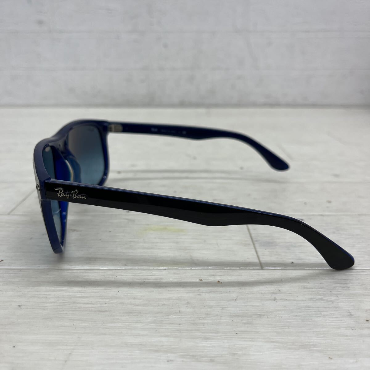 1379◎ Ray-Ban レイバン RB4147 6093/4M 小物 ファッション サングラス 眼鏡 レンズ 度なし フレーム ブラック メンズ_画像3