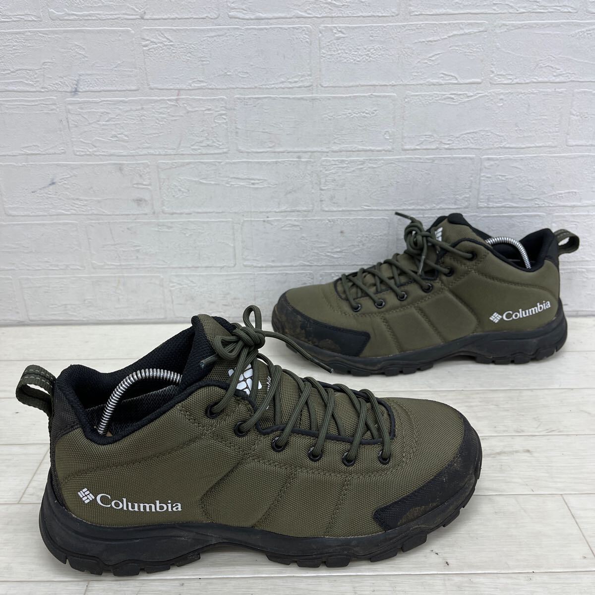 1408* Columbia Colombia outdoor trekking shoes 6 hole casual one Point Logo khaki men's 26.5