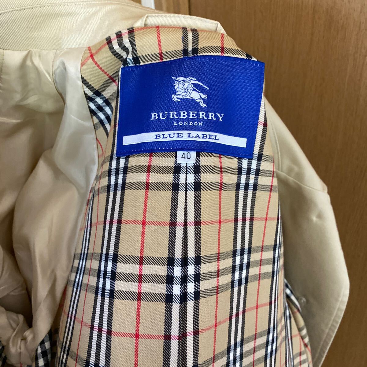 B32 コート ロングコート バーバリー トレンチコート Burberry BLUE LABEL 40サイズ ベージュ_画像4