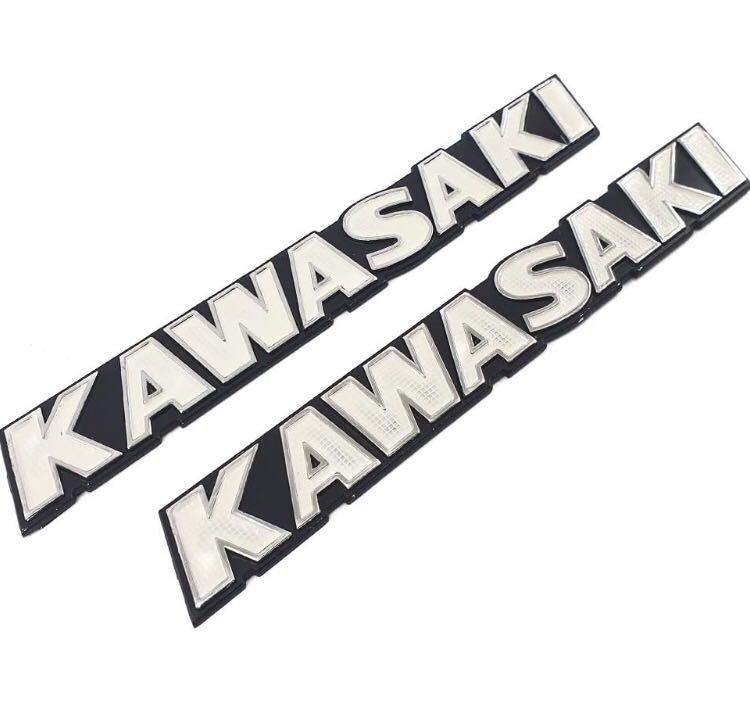 KAWASAKI カワサキ 立体 エンブレム 白色 2枚セット　ゼファー　Z1 Z2 etc.. バイクアクセサリー　タンク　エンブレム_画像1