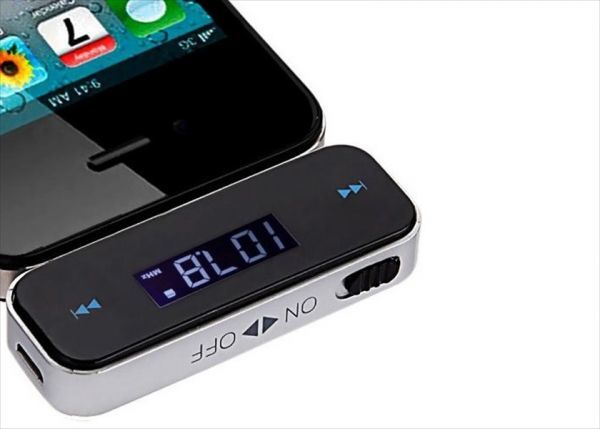 [ new goods ] FM transmitter USB rechargeable radio music iphone ipad Android tablet MP3 smartphone 