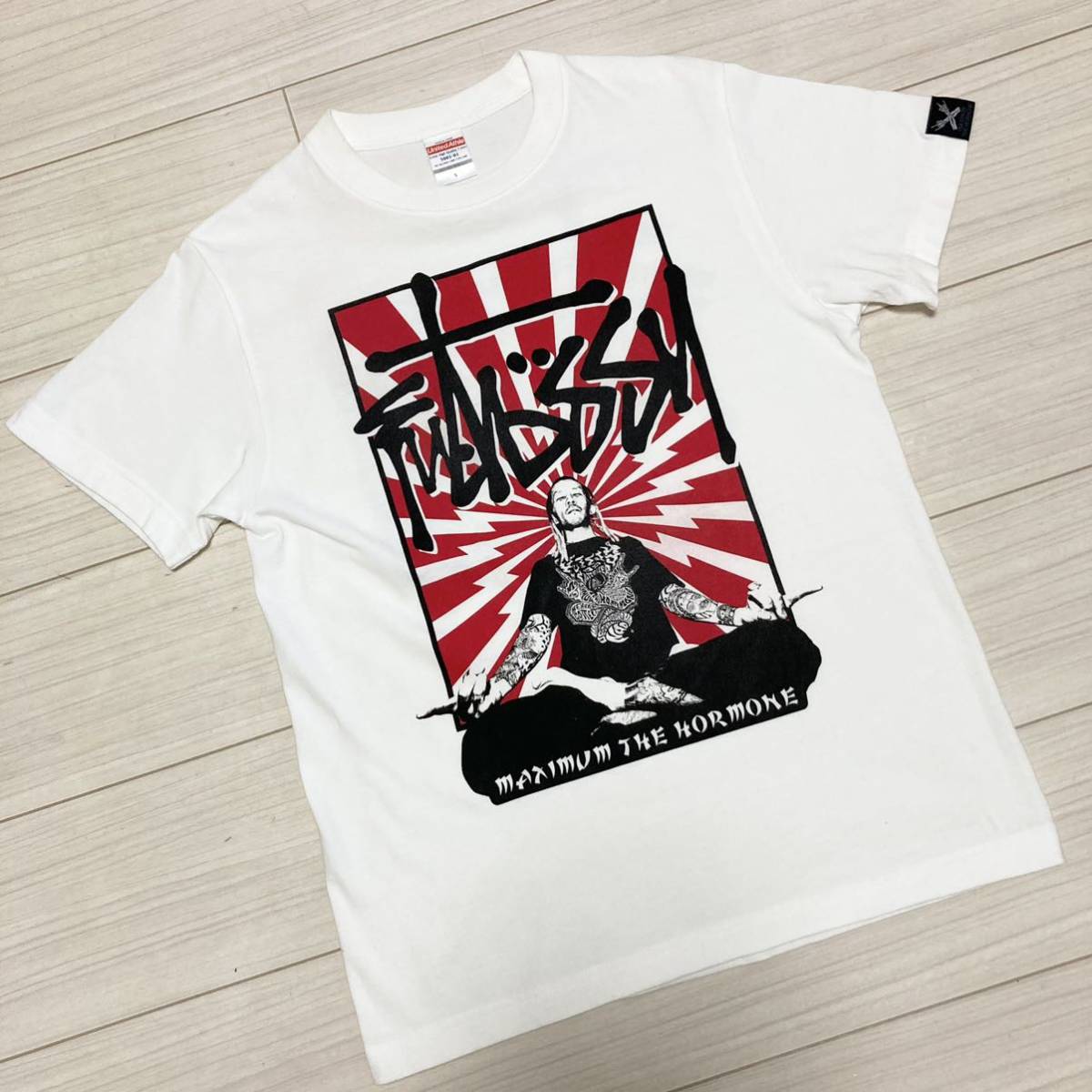 良品■マキシマムザホルモン■Futossy STUSSY ヤバイ Tシャツ S 白 赤 ホワイト Maximum The Hormone Old Stock Logo バンT バンドTシャツ