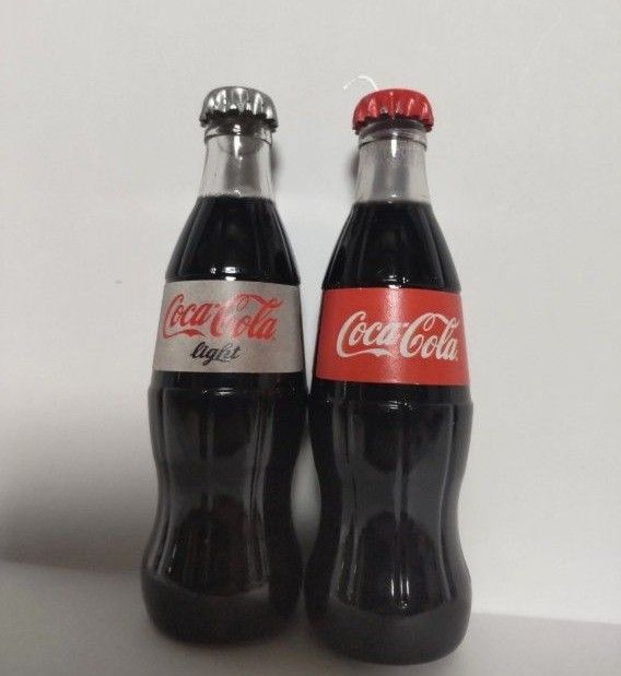 4個セット コカ・コーラ　イタリア製 ミニボトル ミニ缶　マグネット 磁石 ミニチュア フィギュア 