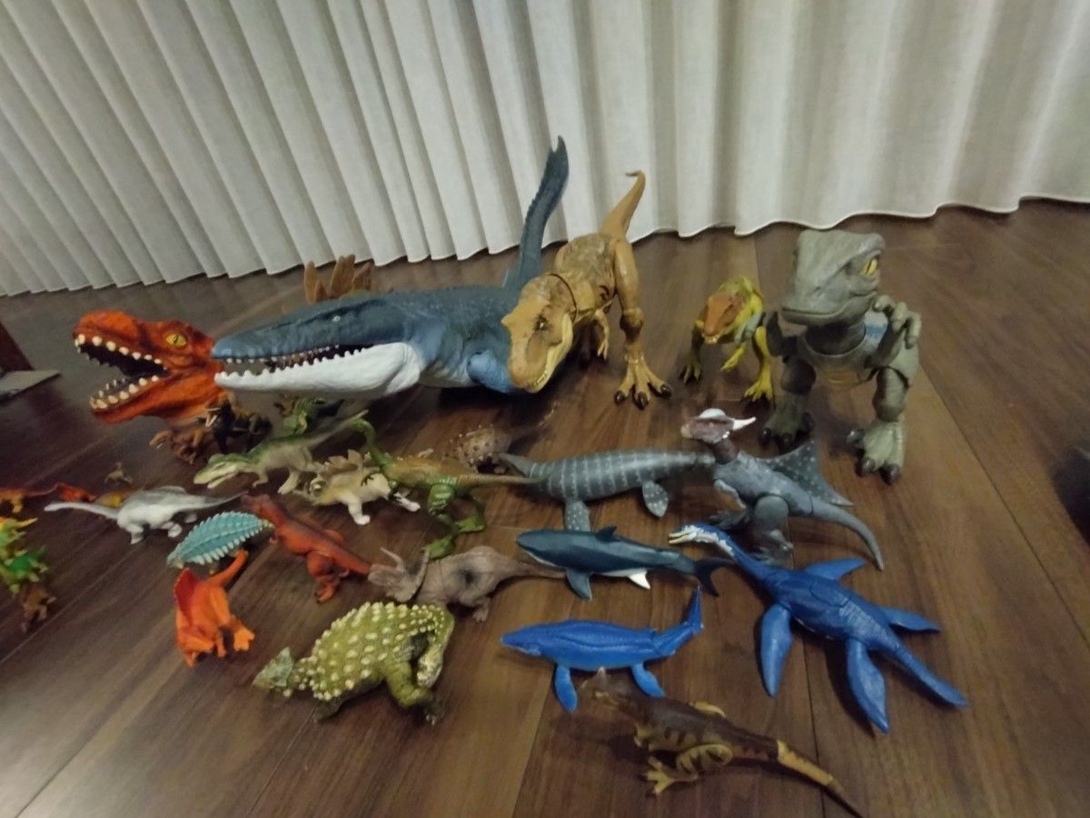 恐竜　フィギュア　色々　セット
