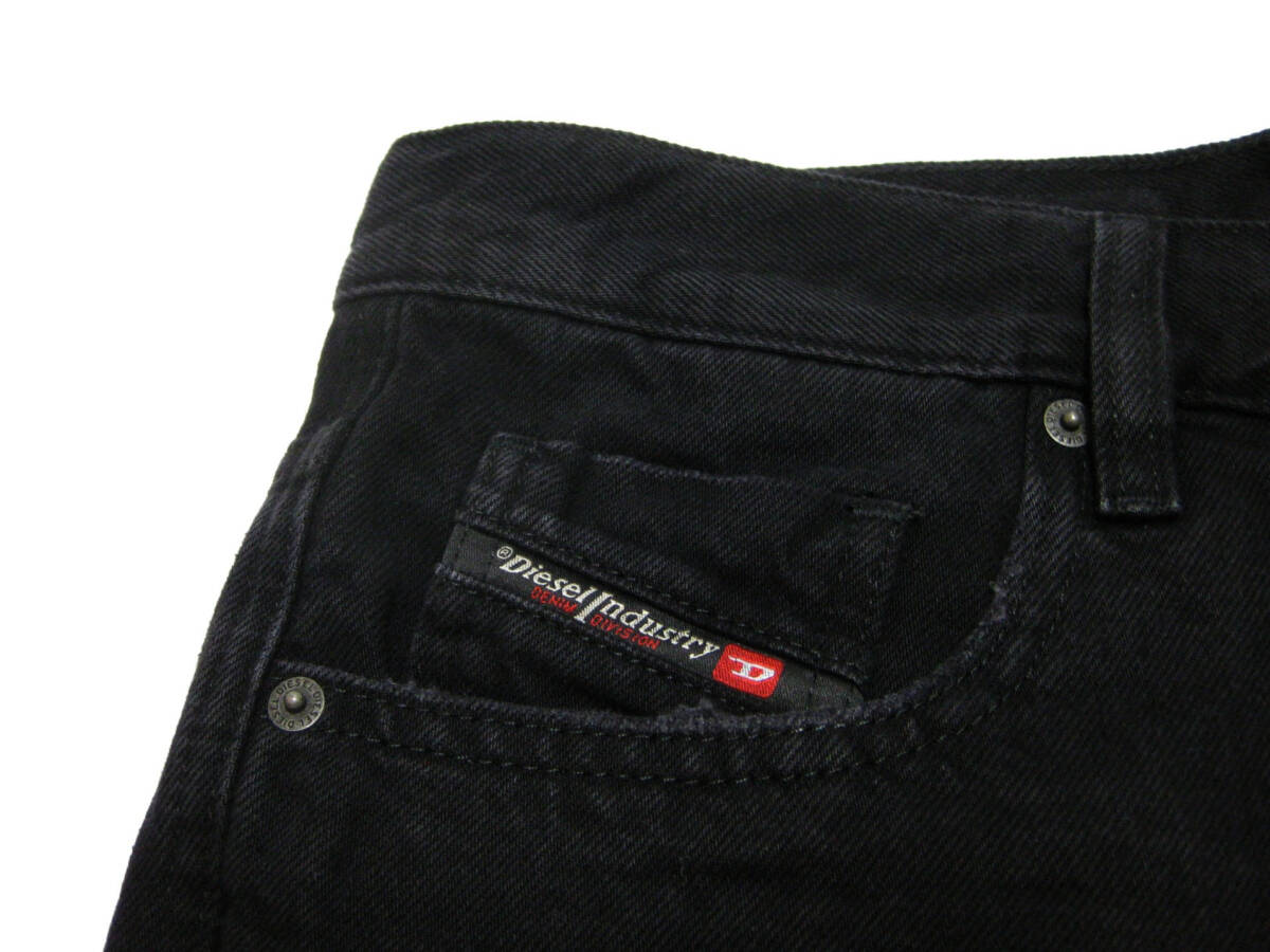 新品 直輸入 DIESEL ディーゼル ビッグパッチ デニムハーフパンツ W34インチ D-STRUKT-SHORT A02648 ブラック_画像5