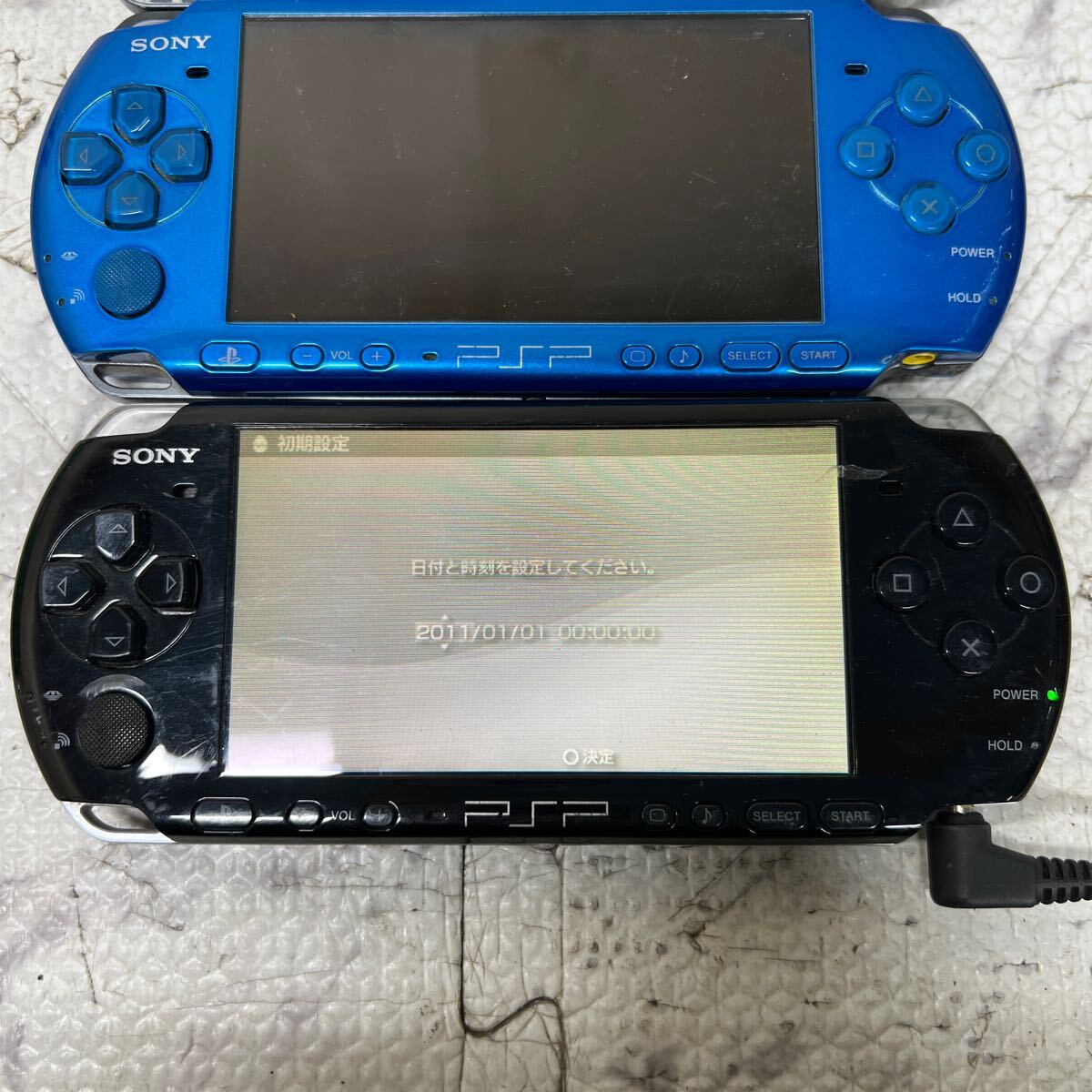 MYG-1319 激安 ゲー厶機 PSP 本体 SONY PSP-3000 通電、起動OK 3点 まとめ売り ジャンク 同梱不可_画像2