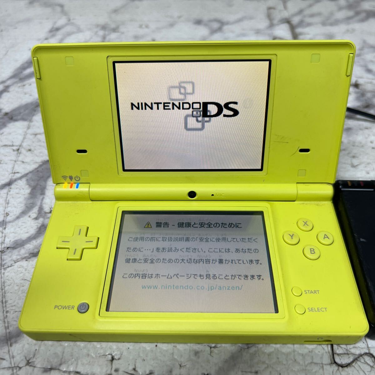 MYG-1366 激安 ゲー厶機 本体 Nintendo DSi 通電、電源OK 4点 まとめ売り ジャンク 同梱不可_画像5