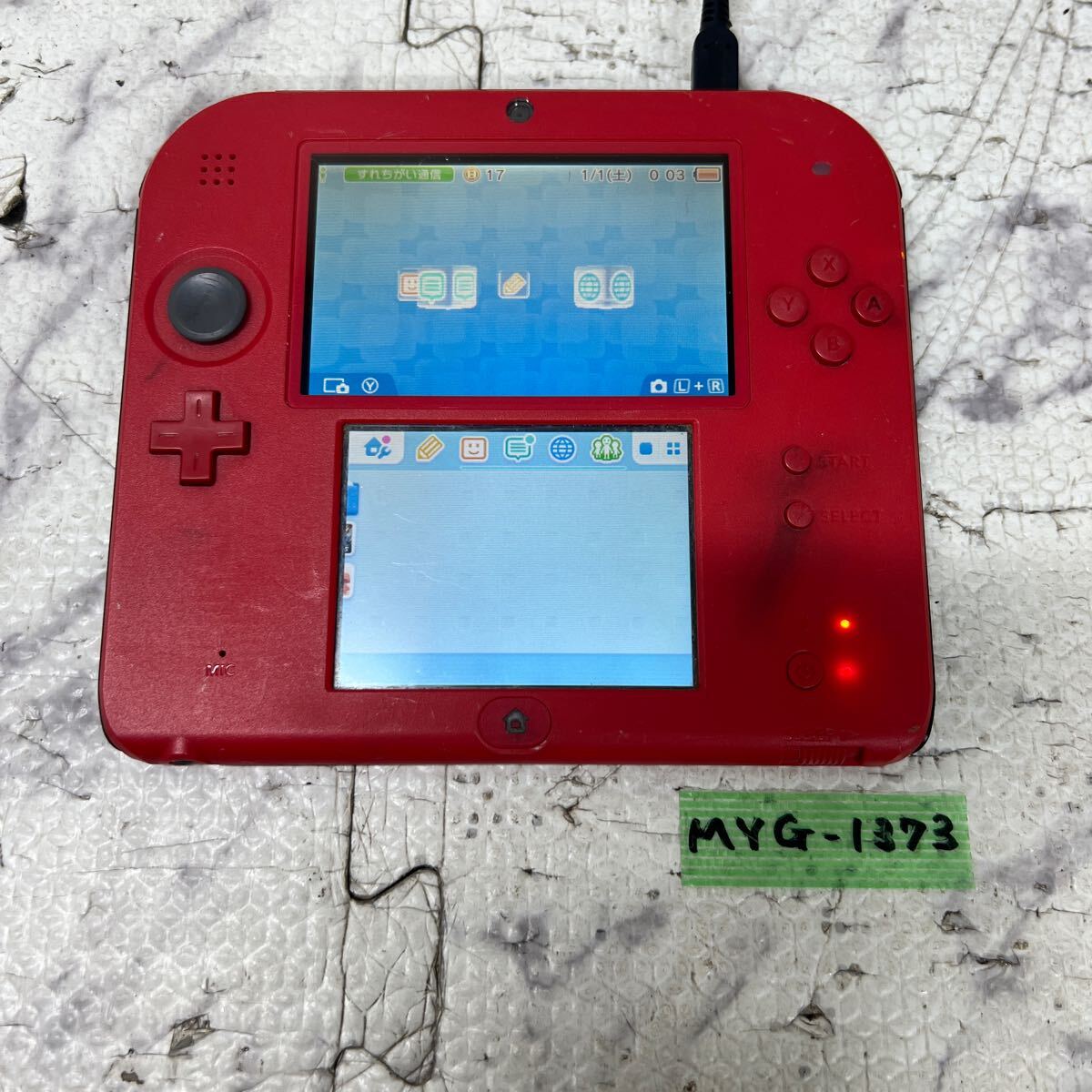 MYG-1373 激安 ゲー厶機 2DS 本体 Nintendo 2DS 通電、起動OK ジャンク 同梱不可_画像1