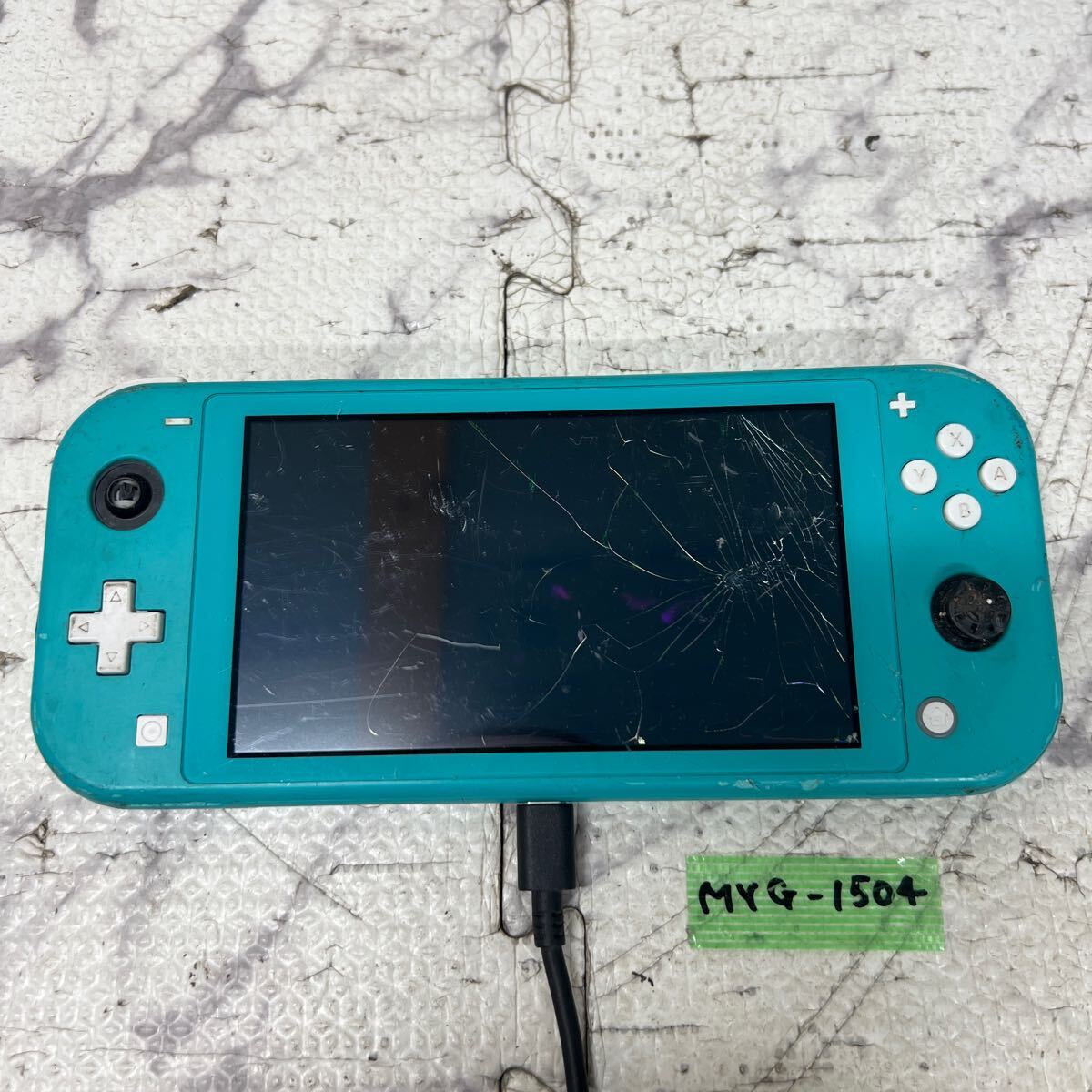 MYG-1504 激安 ゲー厶機 本体 Nintendo Switch Lite HDH-001 通電確認済み ジャンク 同梱不可_画像1