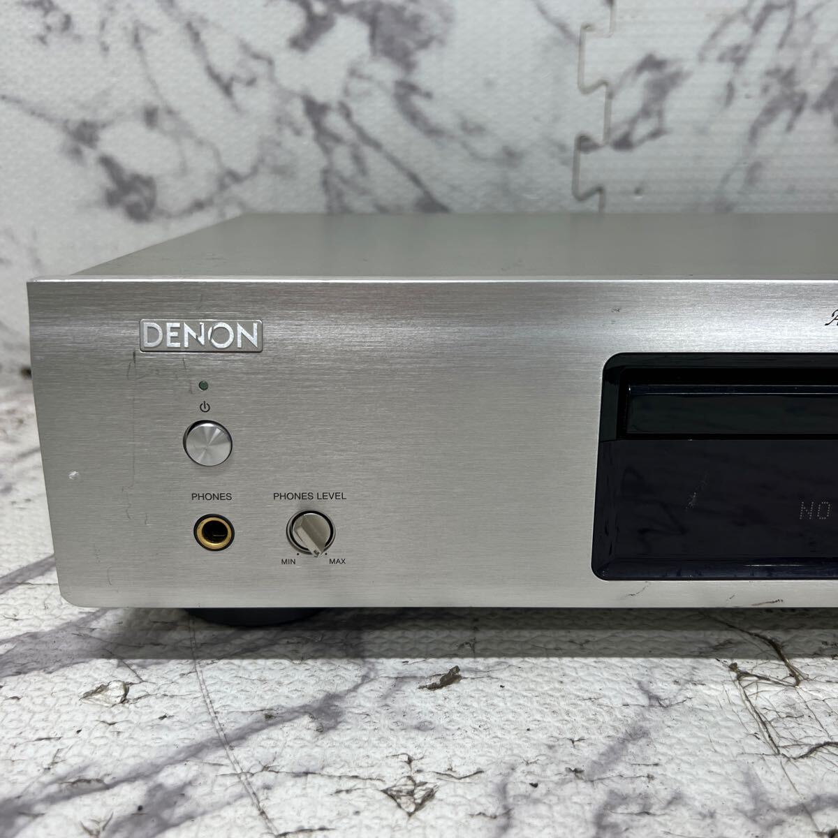 MYM4-11 激安 DENON COMPACT DISC PLAYER DCD-755RE CDプレーヤー 通電OK 中古現状品 ※3回再出品で処分の画像2