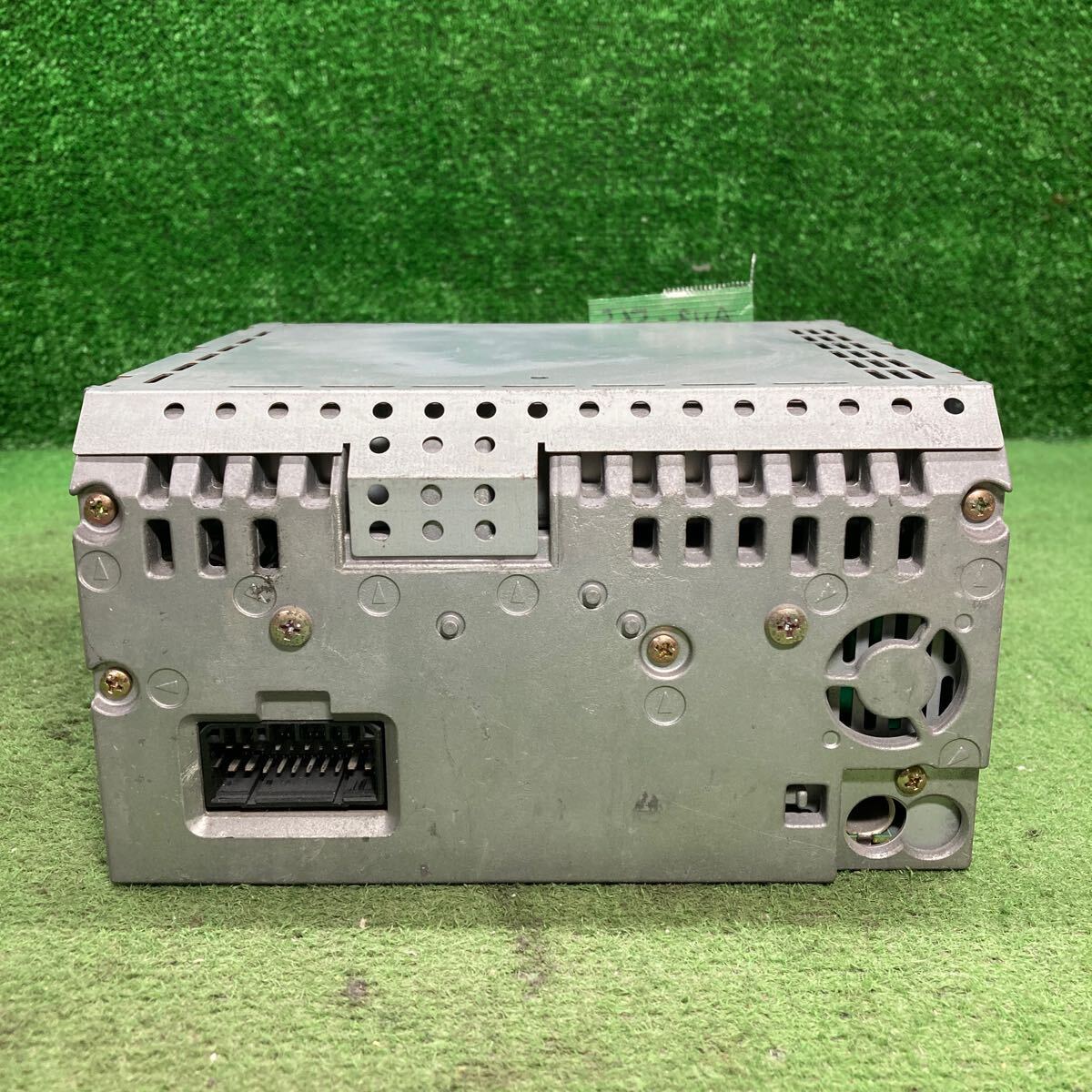 AV3-565 激安 カーステレオ CARROZZERIA PIONEER FH-401? ARR022598JP カセット FM/AM 本体のみ 簡易動作確認済み 中古現状品の画像3