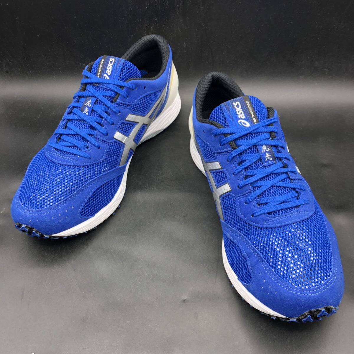 M2497 美品 Asics アシックス ランニングシューズ スニーカー メンズ US10/28.0cm ブルー シルバー F350919_画像3