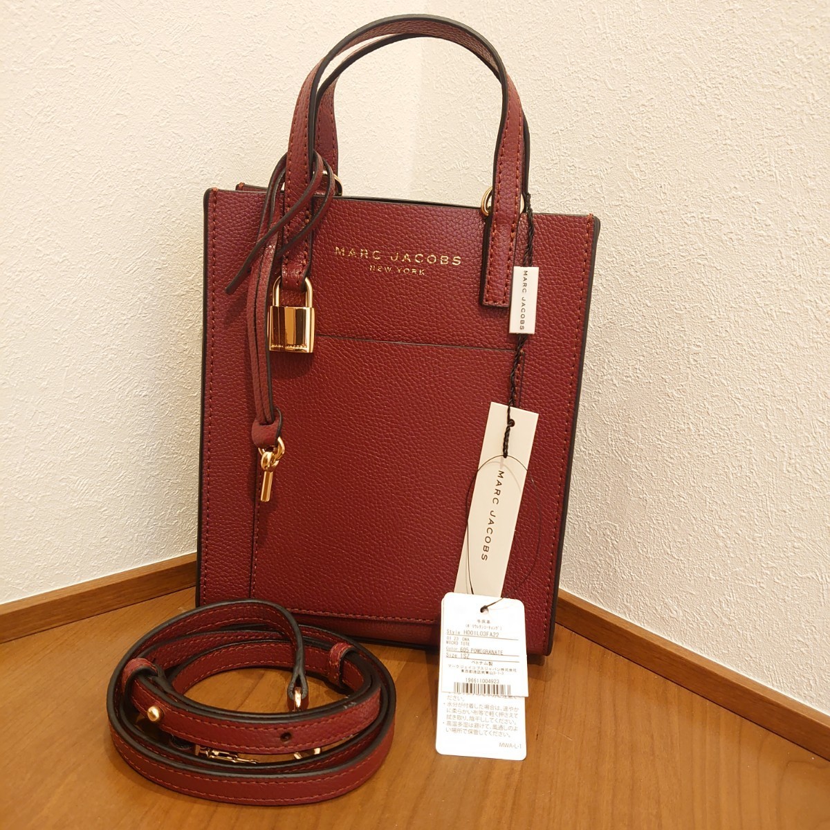 【即決】タグ付き新品☆MARC JACOBS☆マークジェイコブス☆ショルダー☆斜め掛け☆ポシェット☆ミニバッグ_画像2