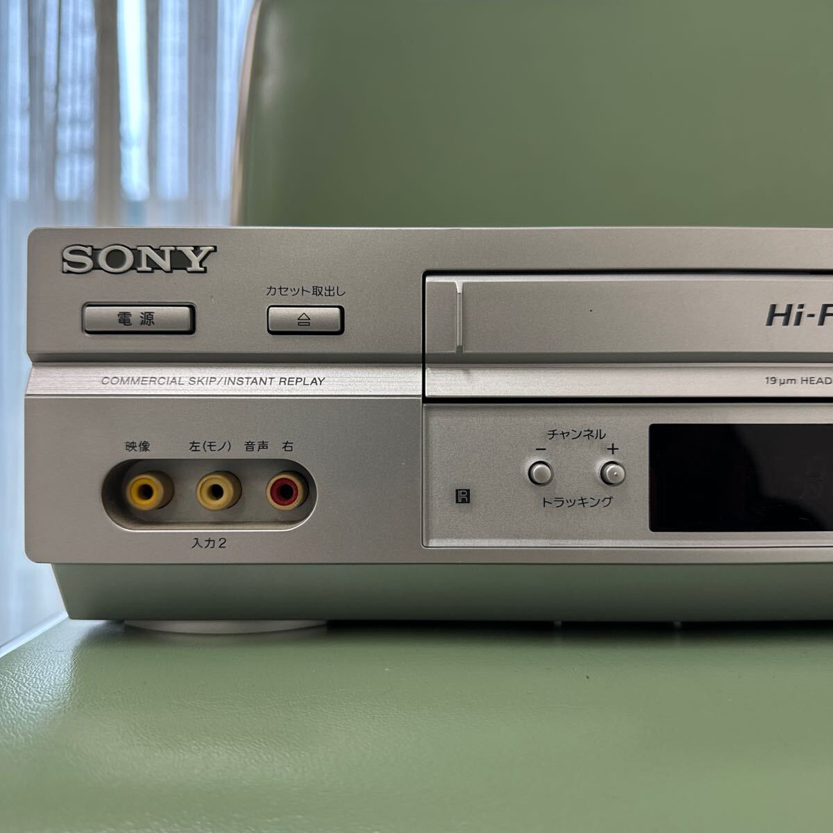 50 SONY 通電OK ソニー SLV-NX15 VHS Hi-Fi超コンパクトビデオデッキ_画像2