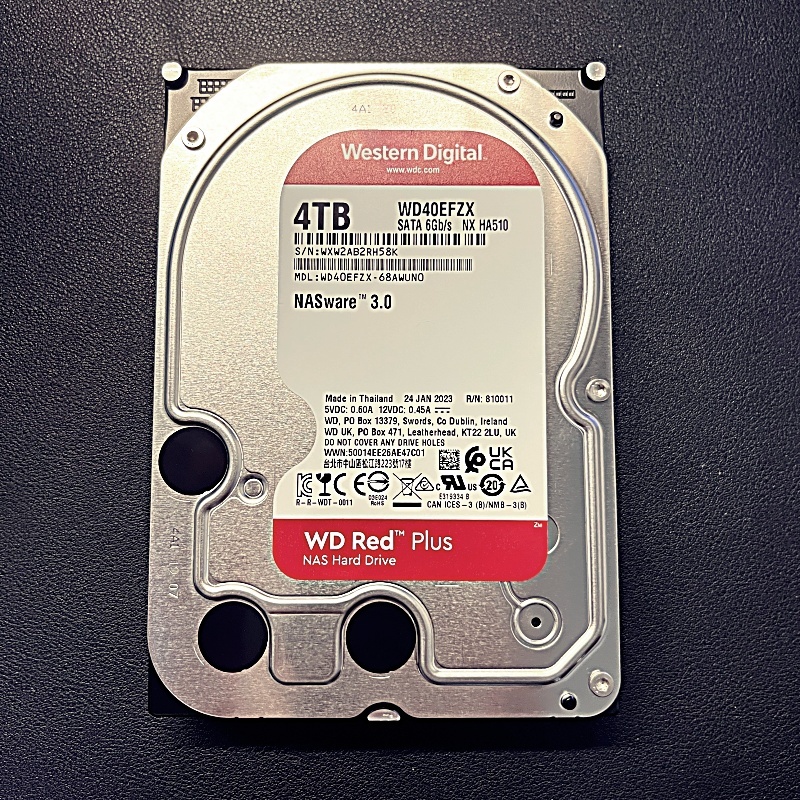 【中古】Western Digital WD Red Plus NASハードディスクドライブ3.5インチ 4TB WD40EFZX (使用時間7h)_画像1