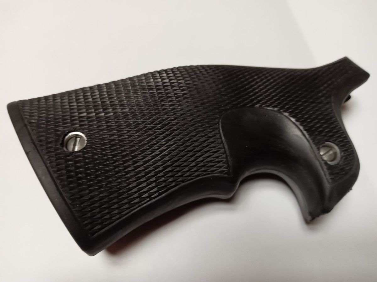 米国製 当時物 デイビス グリップ S&W M586 コンバット ラバー 米国製 当時物 デイビス グリップ S&W M586 コンバット ラバー