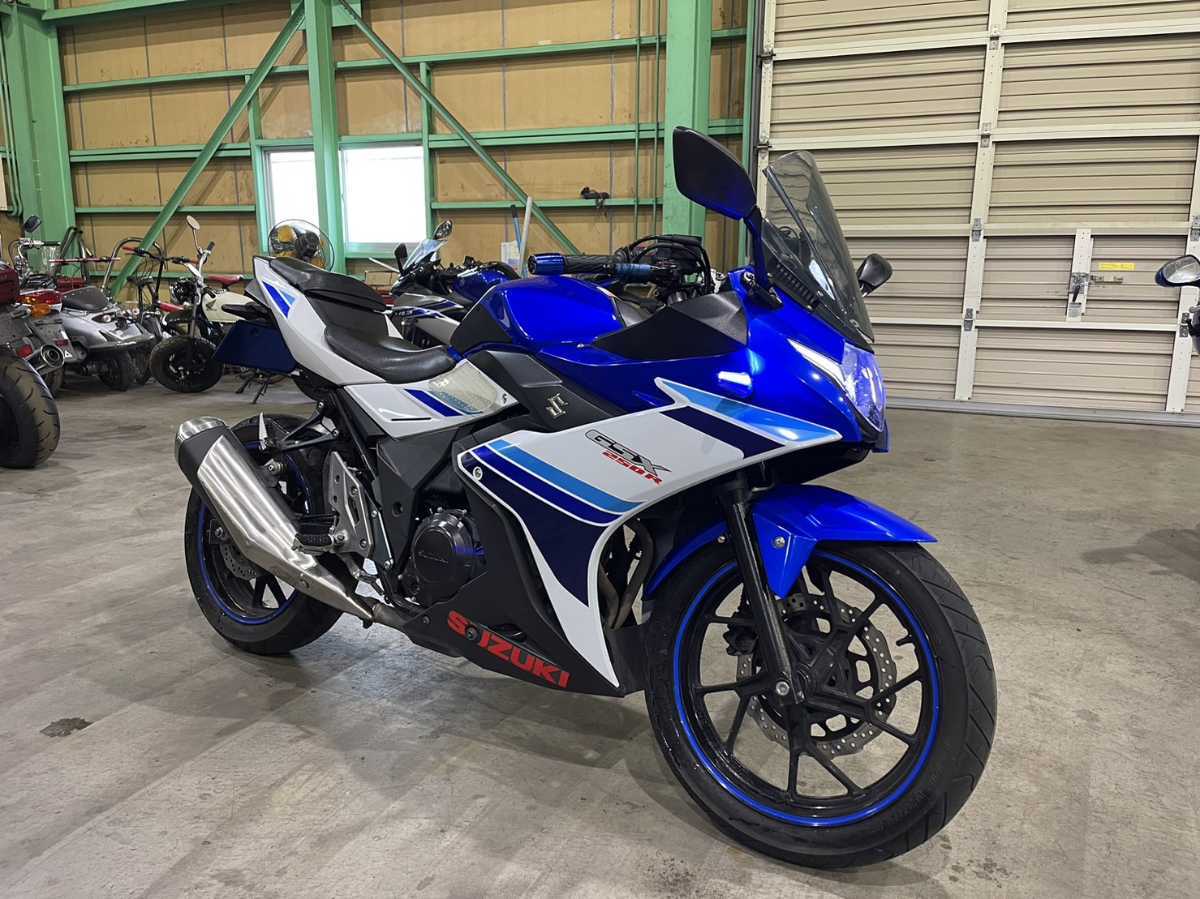 格安 GSX250R GSX-250R セル始動 インジェクション車両 52270ｋｍ 自賠責R6年6月の画像2