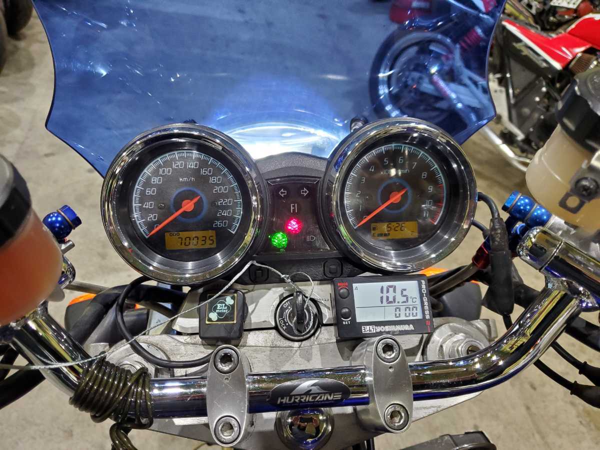 格安　GSX1400　GY71A　平成13年式　70034ｋｍ　セル始動　_画像9