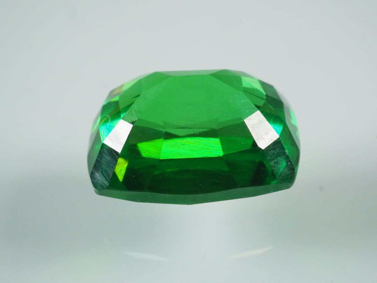 ★☆★BI-LO イイイシヤ 採算度外視 大セール★☆★ 天然石 グリーンサファイア 9.87ct 産地アフリカ 証明書GIL付き_画像4