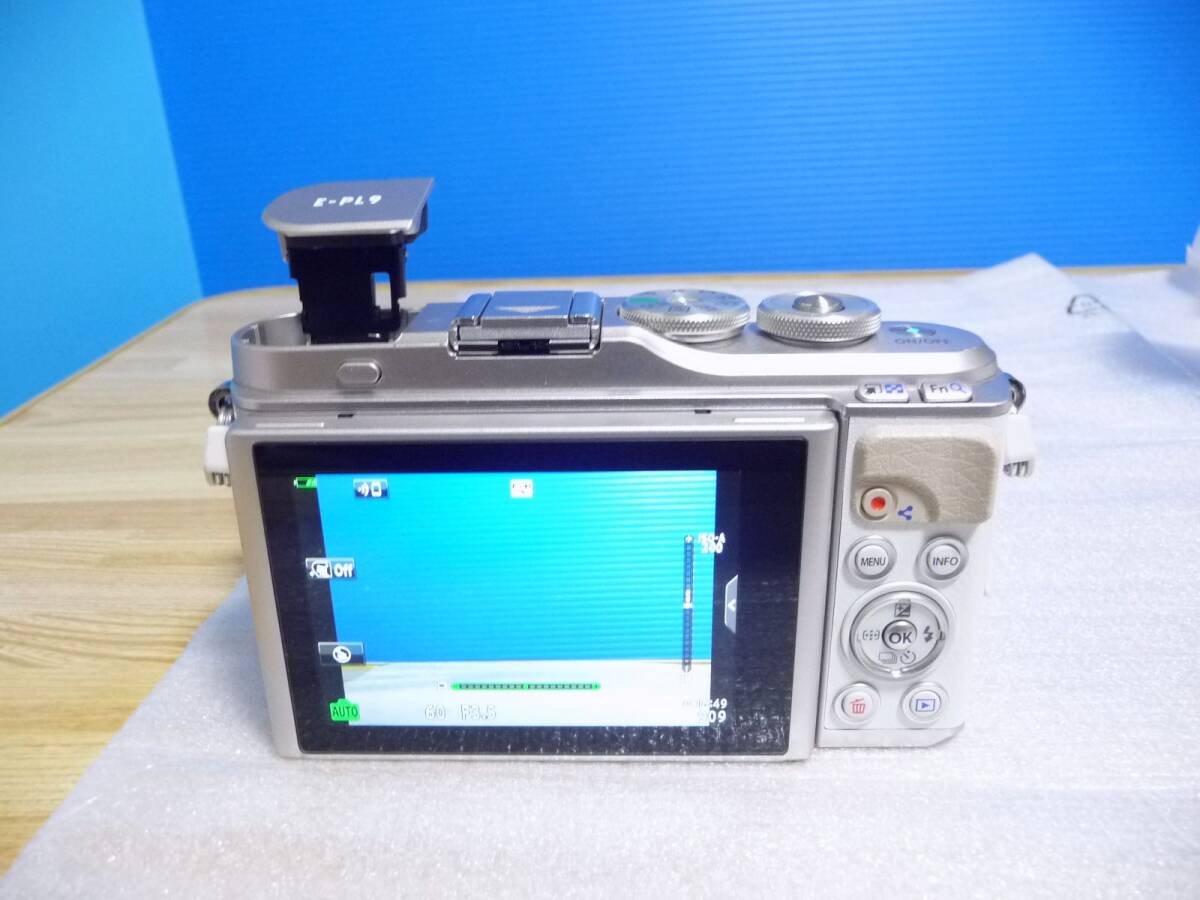 ◆展示品 OLYMPUS オリンパス ミラーレス一眼カメラ PEN E-PL9 EZダブルズームキット ホワイト[Wi-Fi/Bluetooth/4K対応]_画像8