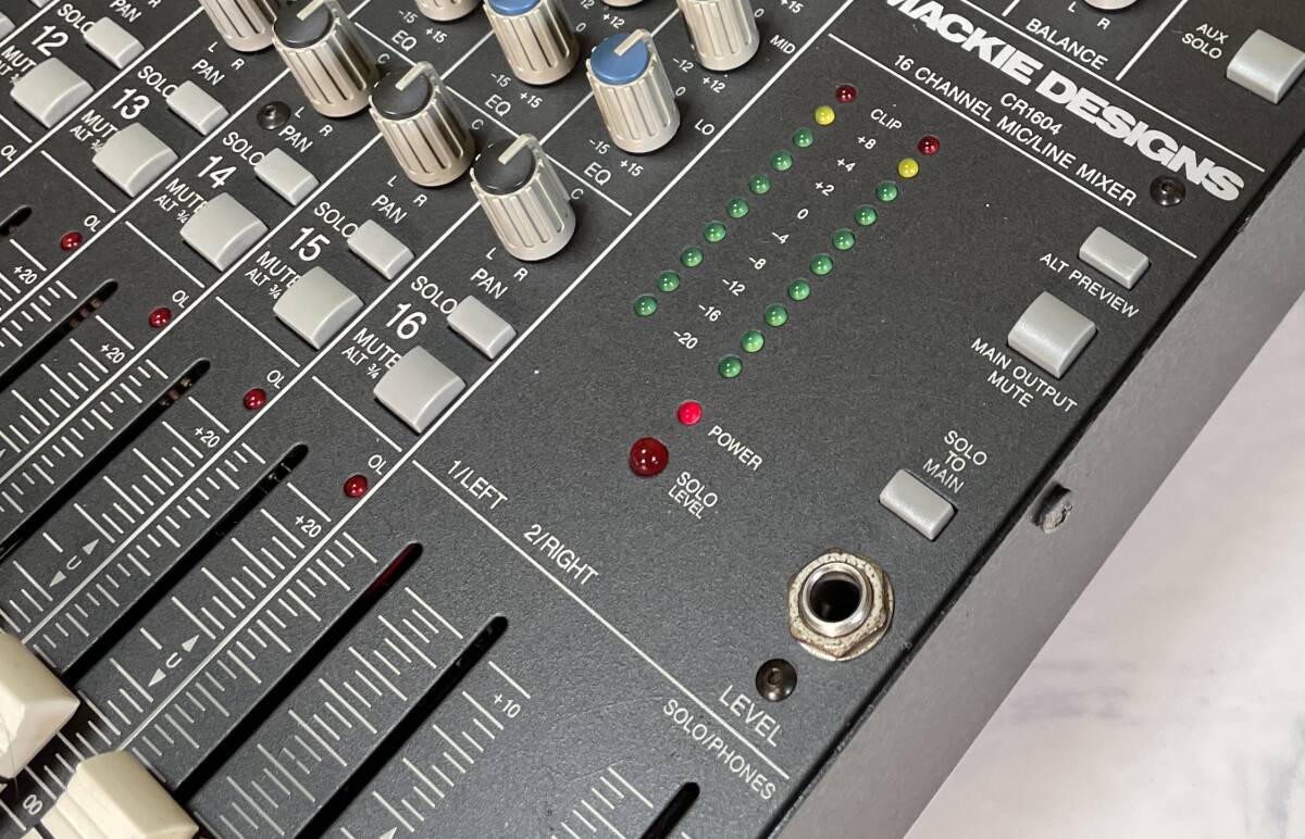 Vintage Mackie Mixer CR-1604 16CHANNEL MIC LINE MIXER アナログミキサー　引き取り大歓迎_画像9