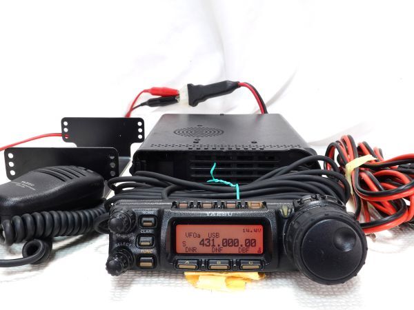 希少　YAESU　FT-857　100W　オールモード　HF／50M／144M／430MHz　ハイパワー機_画像1