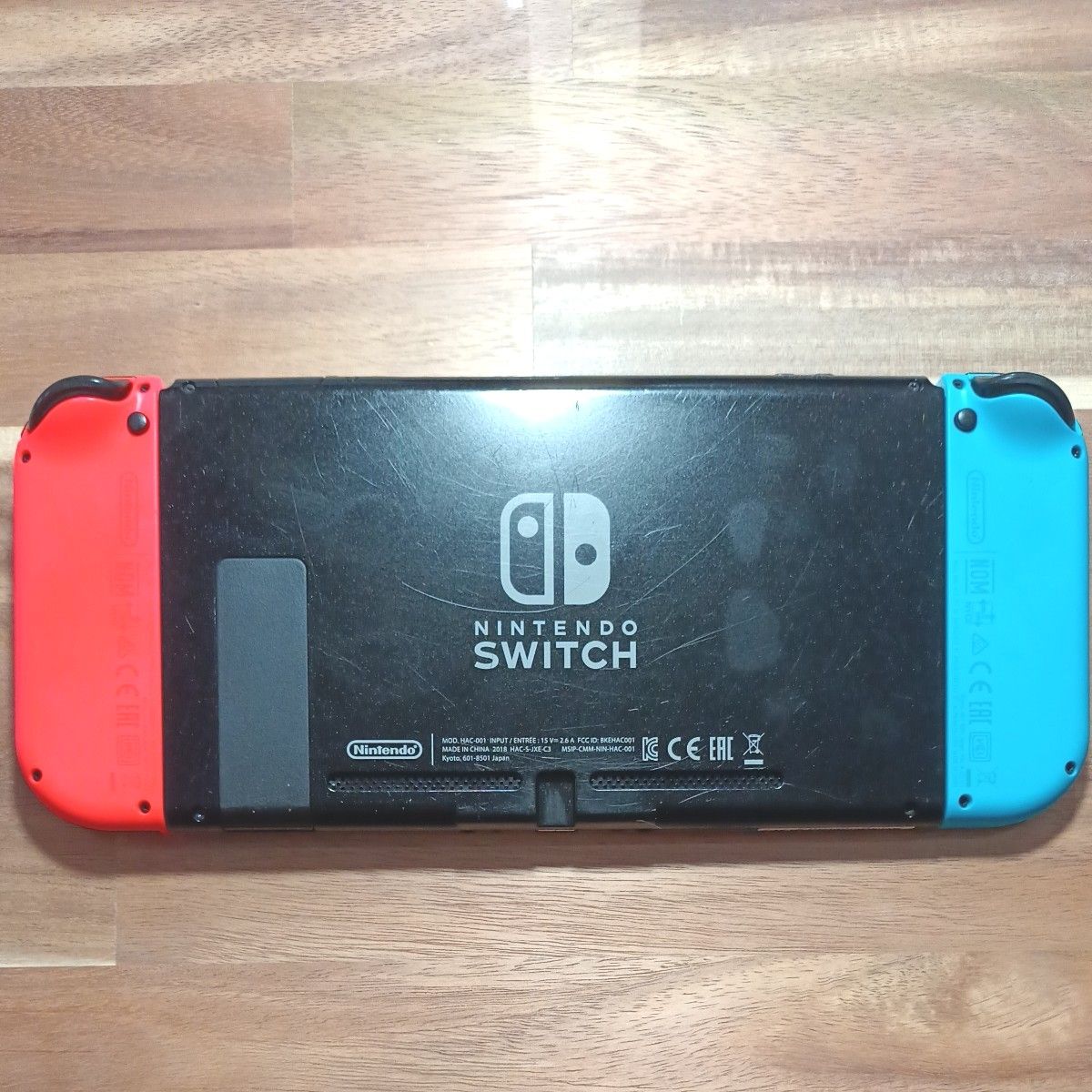 ニンテンドースイッチ 2018年製造 初期型の本体のジョイコン ニンテンドースイッチ 2018年製造 初期型の本体のジョイコン
