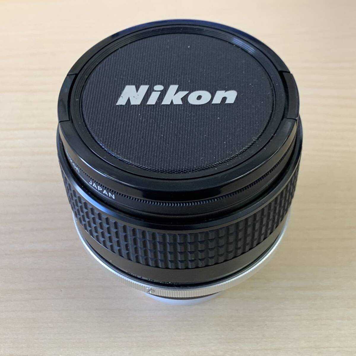 【TC0309】Nikon ニコン レンズ 85mm 1:1.4 周辺機器 フィルムカメラ 一眼レフカメラ 光学機器 コレクション アンティーク 動作未確認_画像1