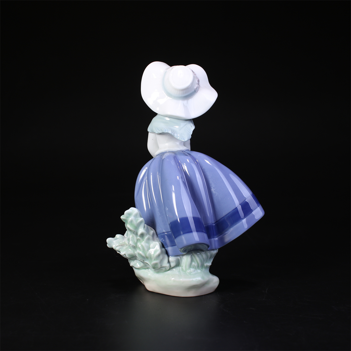 CE509 LLADRO 【リヤドロ】 磁器人形 美少女 置物 高18㎝／美品！ｈ_画像4