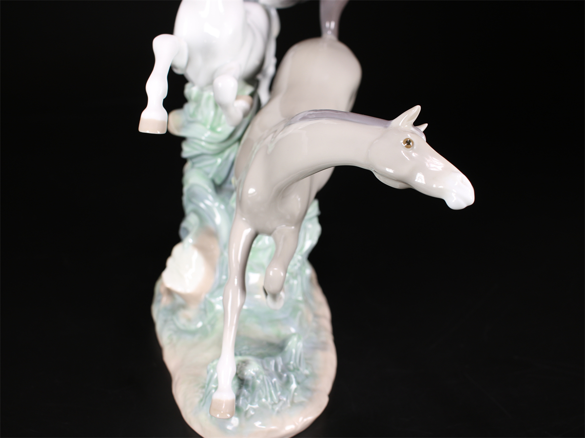 CE366 LLADRO 【リヤドロ】 磁器人形 馬 置物 高約30㎝ 幅38.5㎝／美品！ｚｙ_画像6