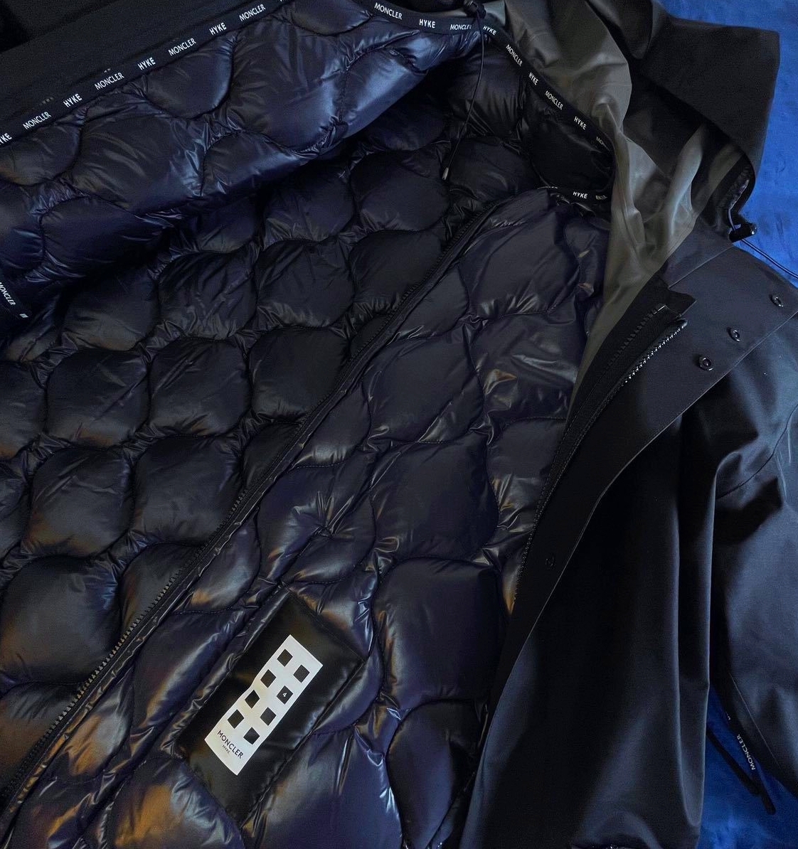 【激レア】新品同様 MONCLER HYKE LANGUARD サイズ3 GORE-TEX ダウン ジャケット_画像4