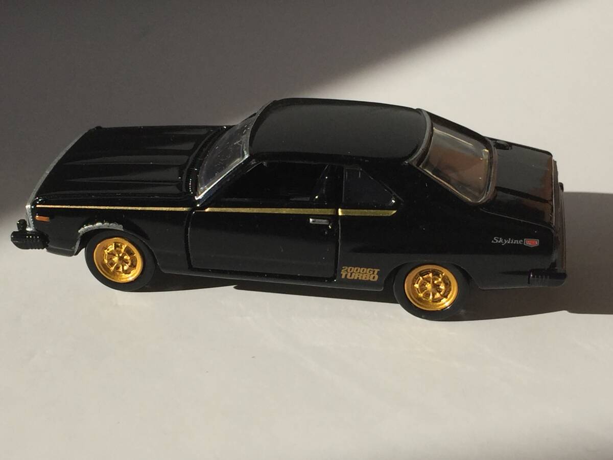 トミカ 日産 スカイライン 2000 ターボ GT-E・S　１/６３_画像1