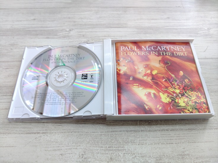 CD 2枚組 / FLOWERS IN THE DIRT / PAUL McCARTNEY /【J1】/ 中古_画像4