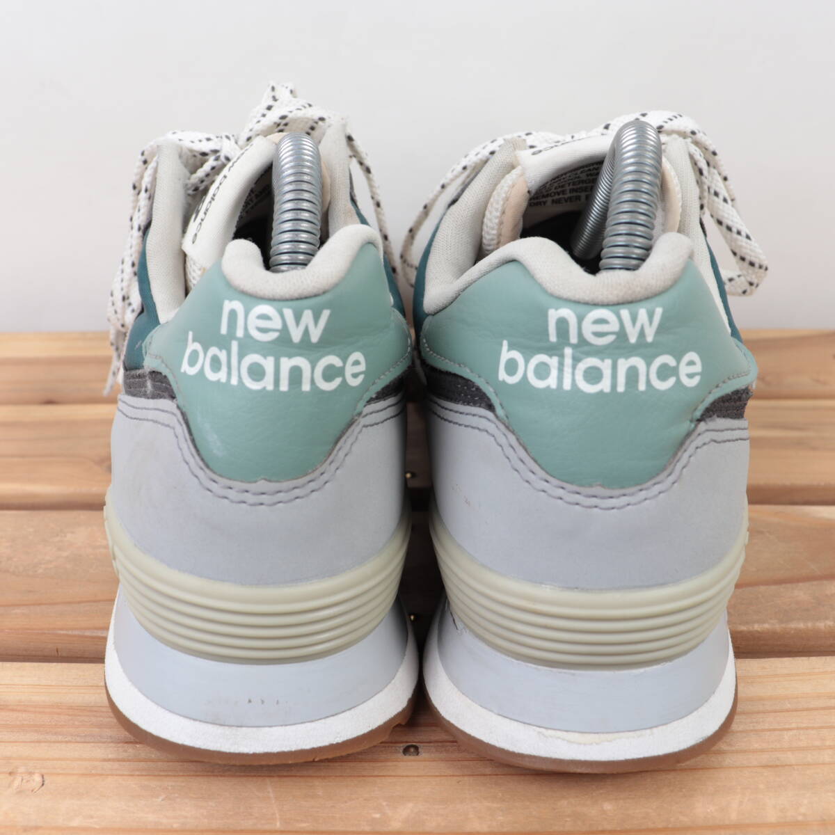 z972【574】ニューバランス US8 26.0cm/白 ホワイト チャコール グレー グリーン newbalance メンズ スニーカー 中古_画像3