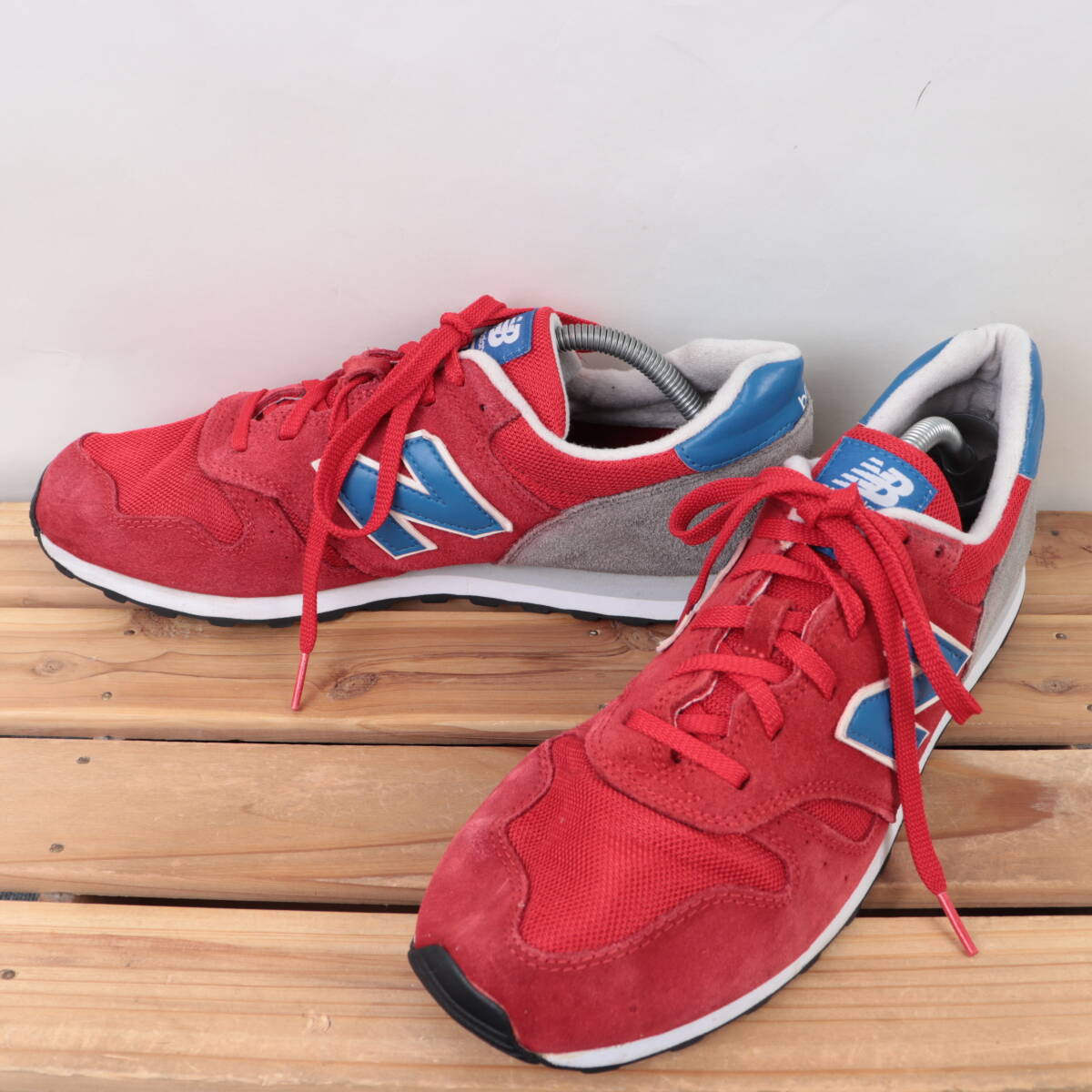 z1246【373】ニューバランス US11 29.0cm/赤 レッド グレー 青 newbalance メンズ スニーカー 中古_画像1