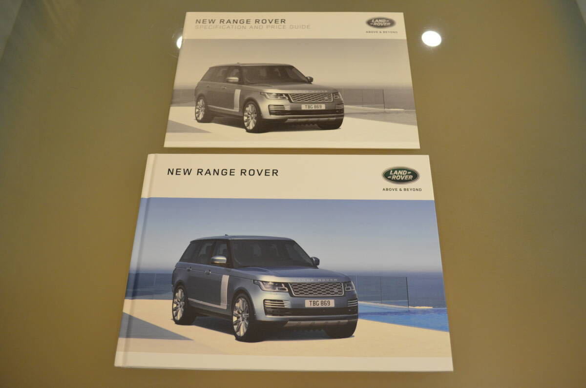 送料無料 美品（未読に近い） RANGE ROVER レンジローバー 本カタログ RR18001B 約86ページ 2018年 ハードカバー 厚口_画像1