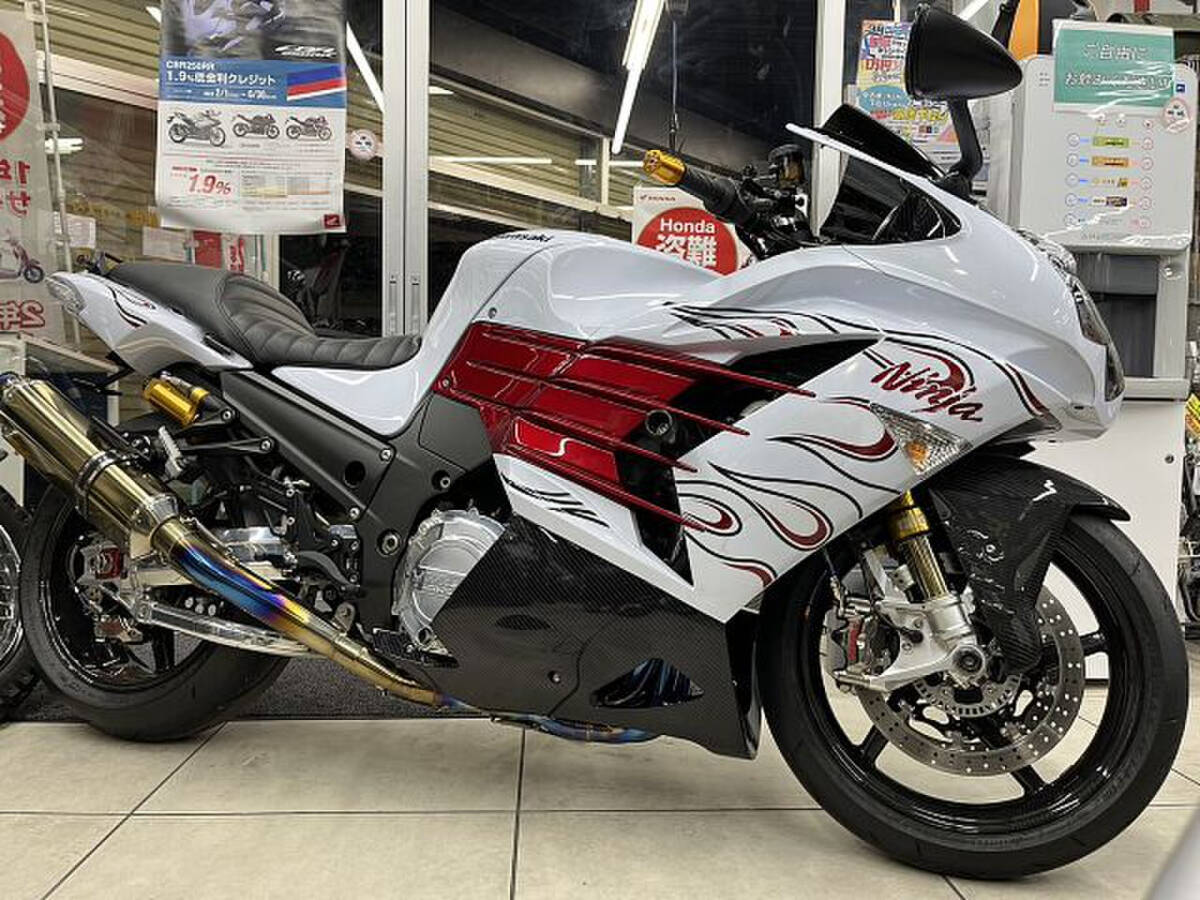 【MFD大阪寝屋川店】KAWASAKI　カワサキ　Ｎｉｎｊａ　ＺＸ－１４Ｒ　フルカスタム　カーボンホイール　フルエキ　オーリンズ　ブレンボ_画像2