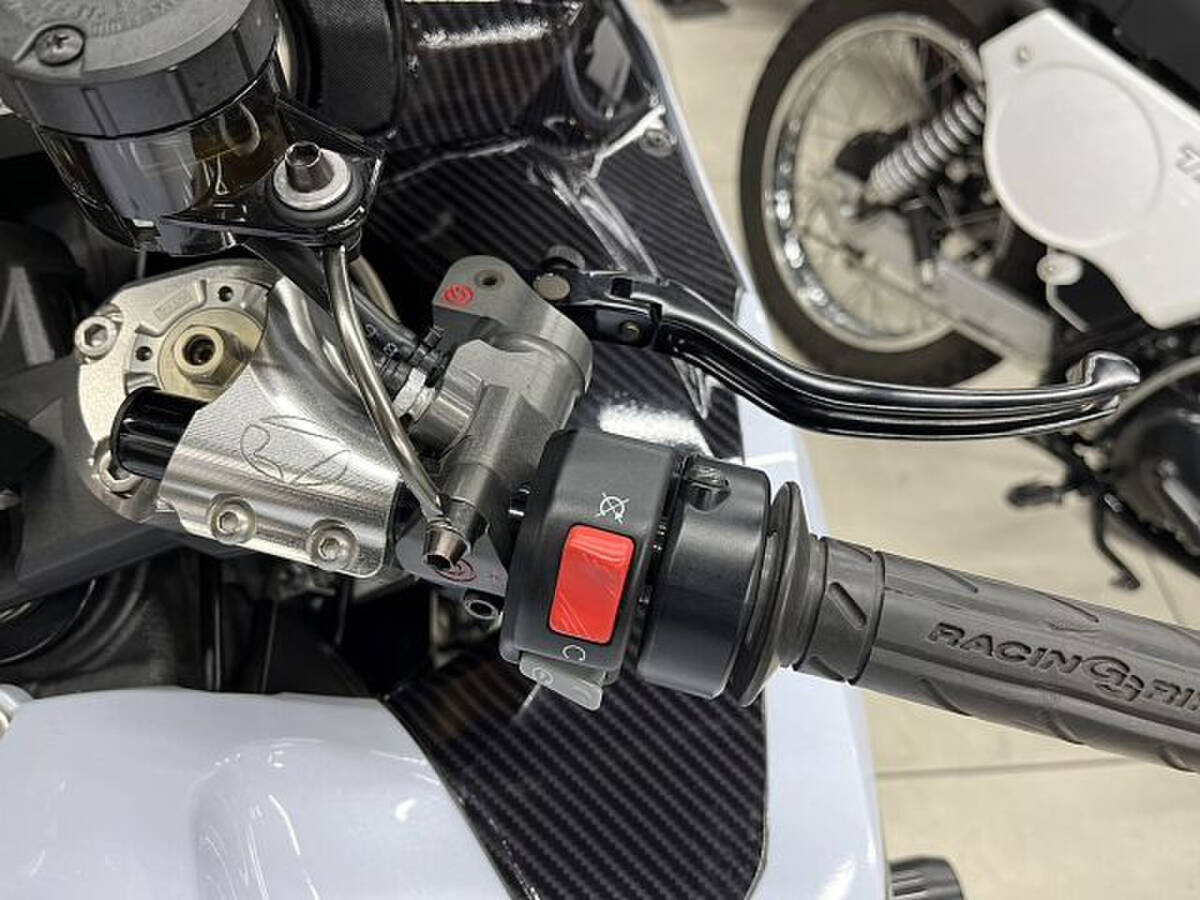 【MFD大阪寝屋川店】KAWASAKI　カワサキ　Ｎｉｎｊａ　ＺＸ－１４Ｒ　フルカスタム　カーボンホイール　フルエキ　オーリンズ　ブレンボ_画像7