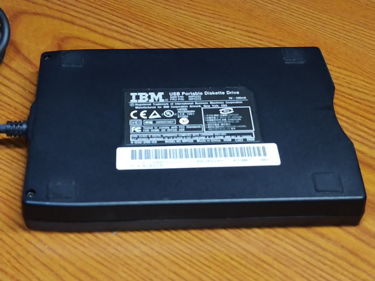 A1418 中古 YS0109★動作未確認★IBM USBフロッピーディスクドライブ MPF82E ブラック　FDDドライブ