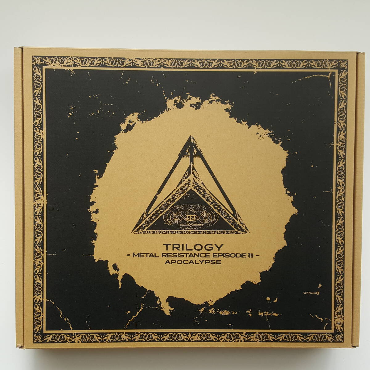 BABYMETAL　【TRILOGY - METAL RESISTANCE EPISODE III - APOCALYPSE】　THE ONE LIMITED EDITION　THE ONE限定_画像1