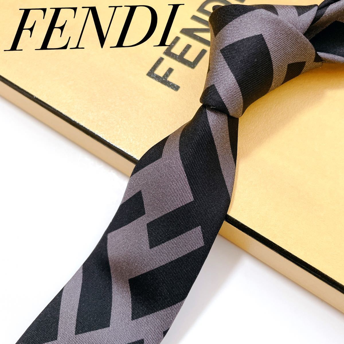 総合福袋 【未使用品】FENDI ハイブランドネクタイ くすみ緑 ズッカ柄