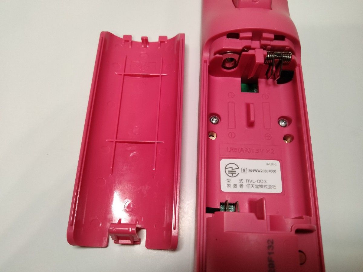 Wii リモコン　RVL-003　ピンク　ストラップ付き