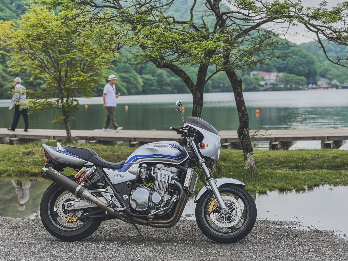 Yahoo!オークション - cb1300sf ビキニカウル sc40美品 Yahoo!オークション - cb1300sf ビキニカウル sc40美品