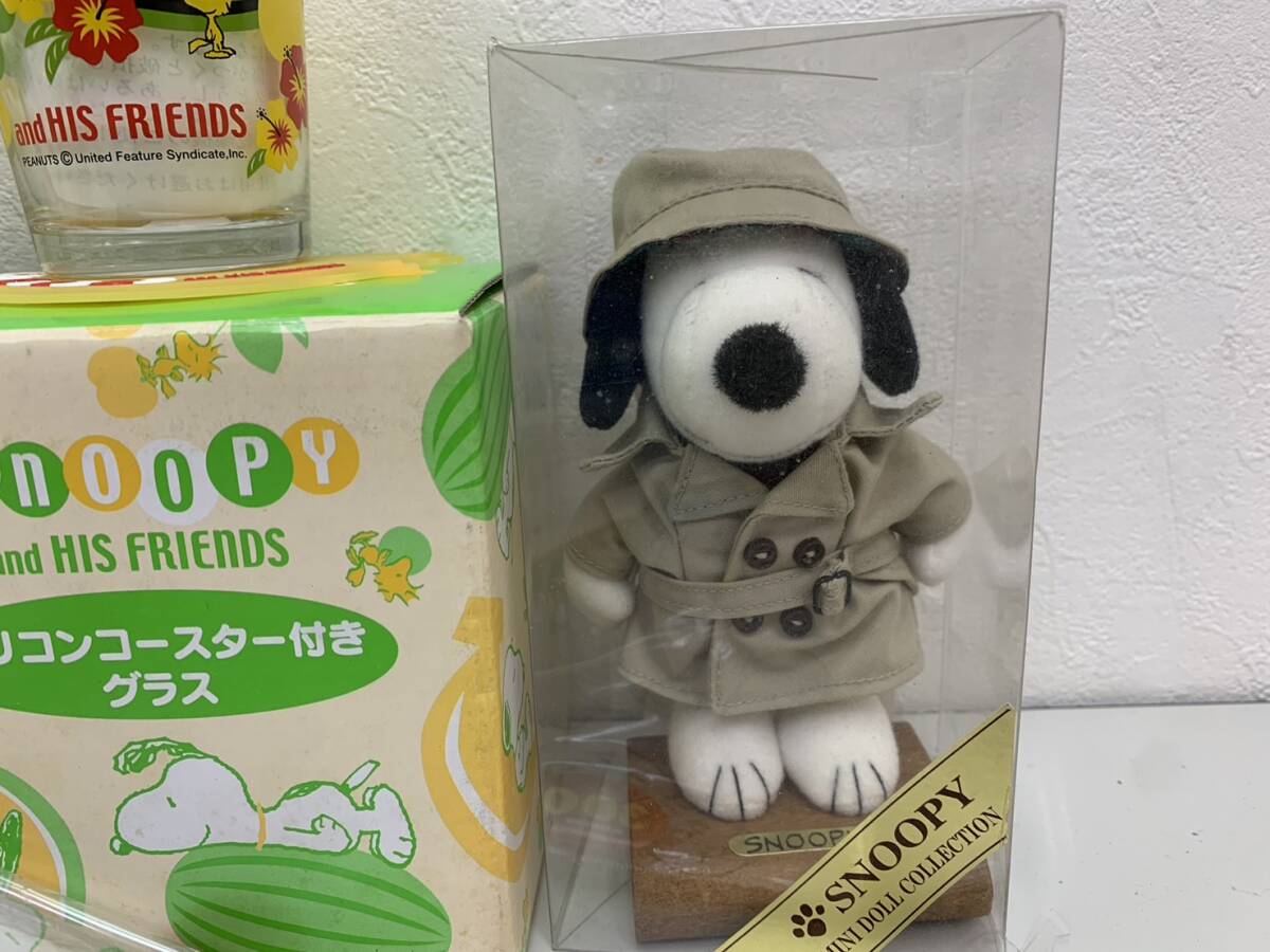 240319G Snoopy スヌーピー グッズ 大量 おまとめ セット まとめ売り 食器 コップ 皿 グラス トートバッグ キッチンアルミシート 弁当箱 _画像6