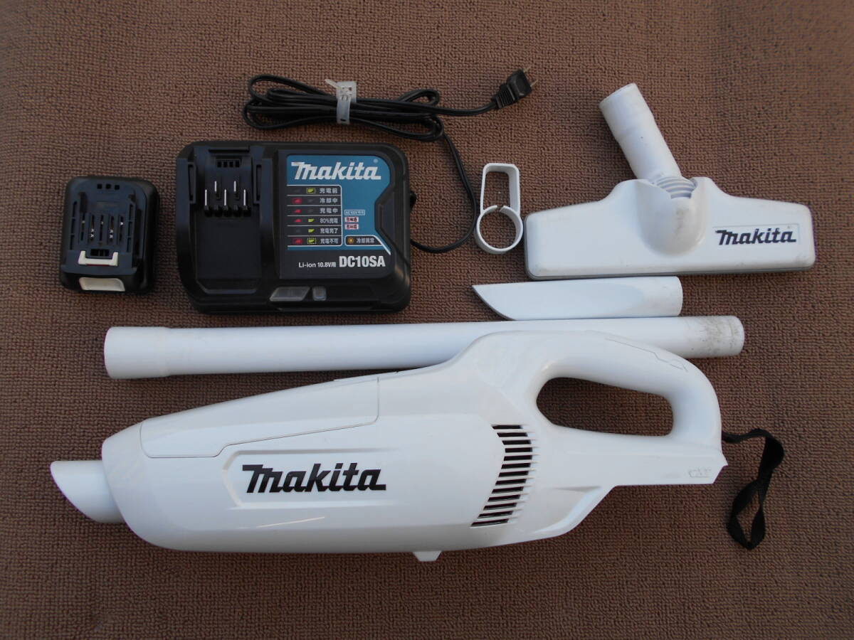 [ Makita ]CL107FD,10.8V, rechargeable cleaner, secondhand goods 